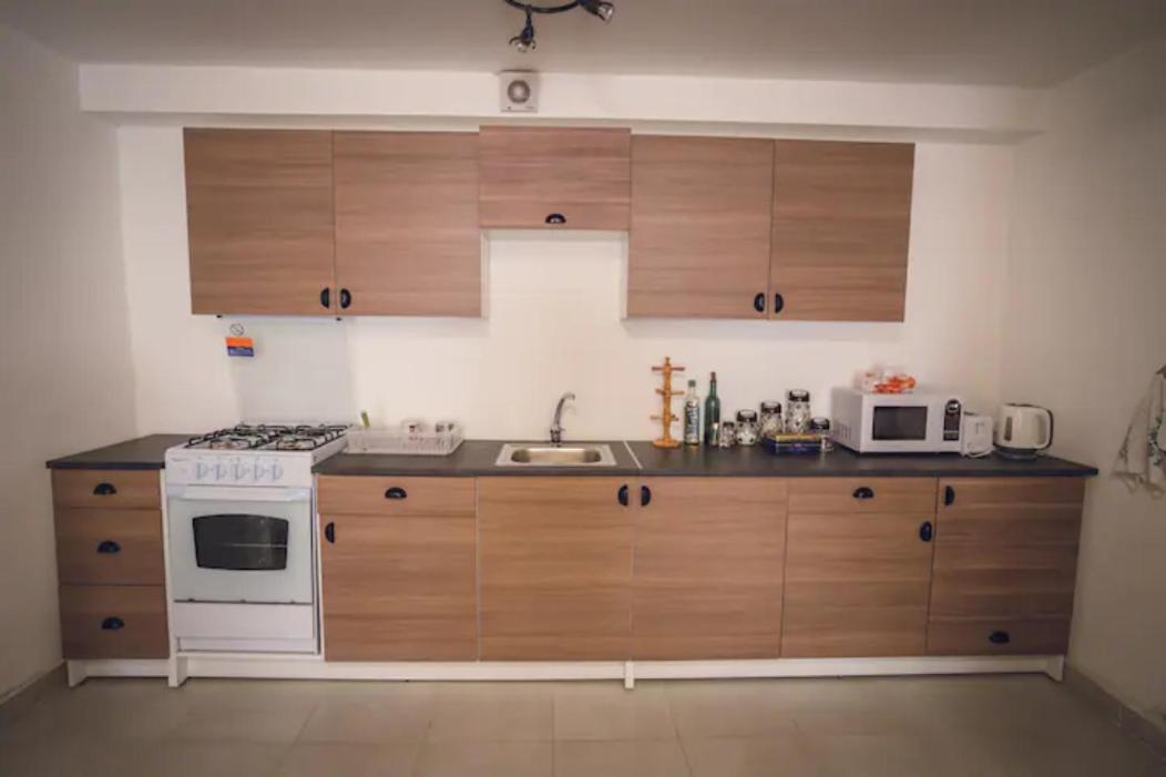Karrain Villa-The Apartment มาดาบา ภายนอก รูปภาพ